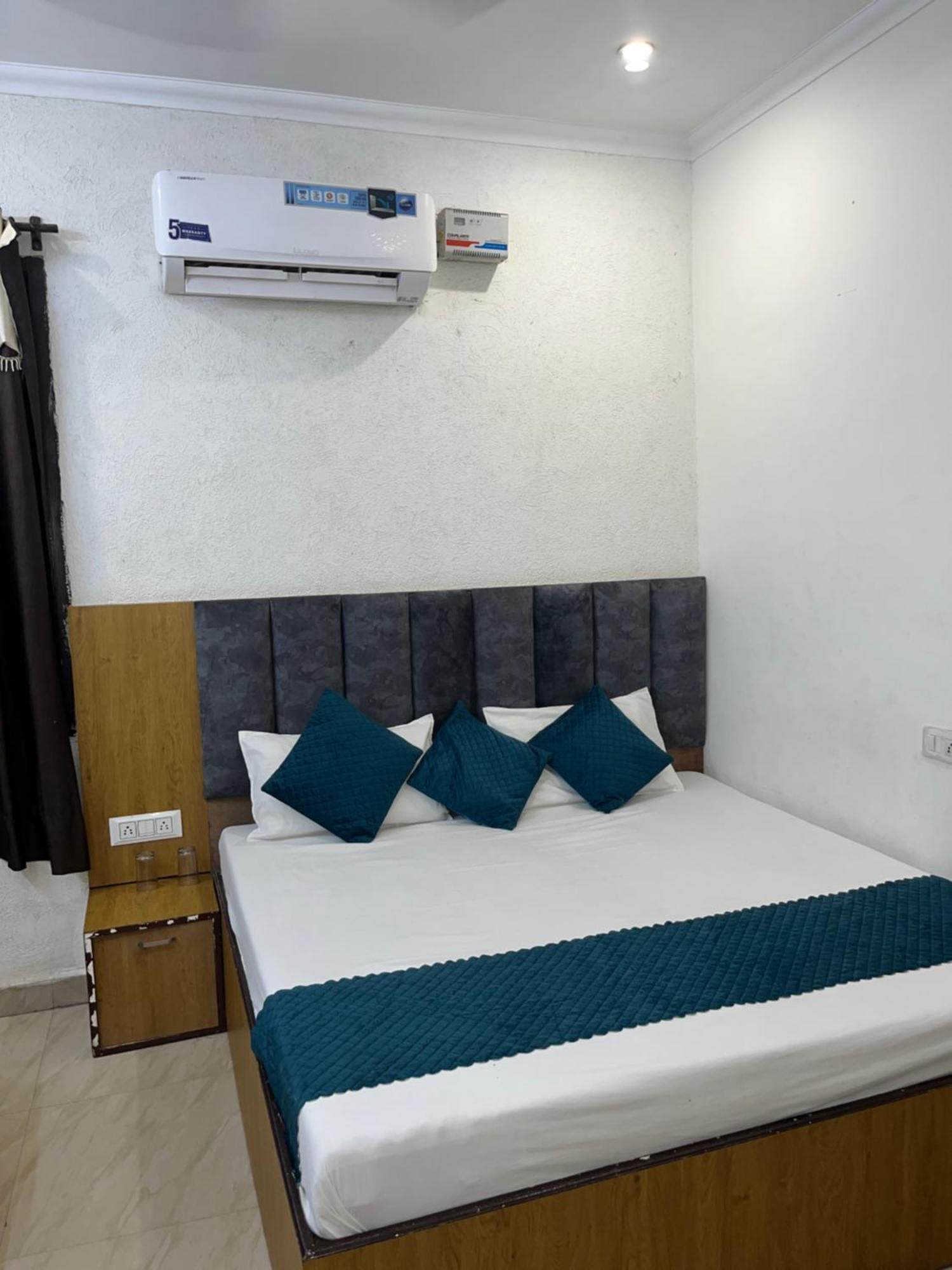 Sharma'S Bnb Amritsar Exterior photo